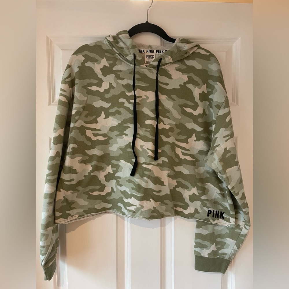 PINK Camo Sweatshirt Size L